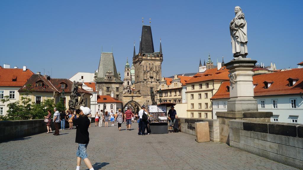 Hotel U 3 Pstrosu Prag Dış mekan fotoğraf